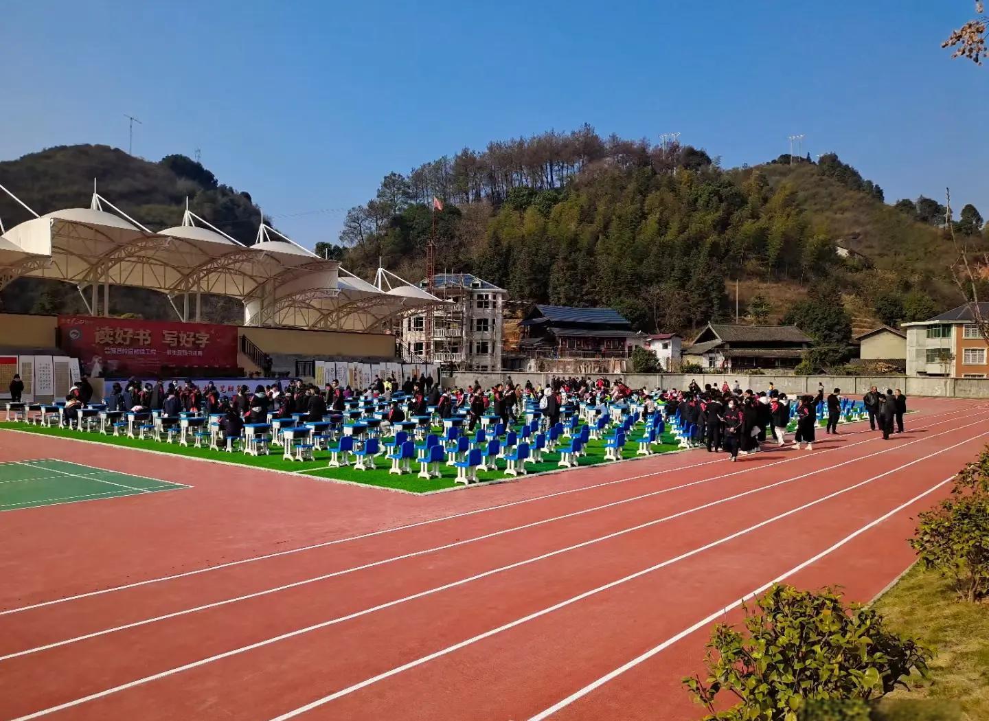 吐鲁番地区硅PU塑胶跑道材料 - 价格